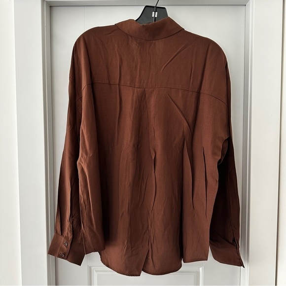 Forever 21 Lightweight Silky High-Low Buttoned Shirt - Medium - Brown - Picture 7 of 11